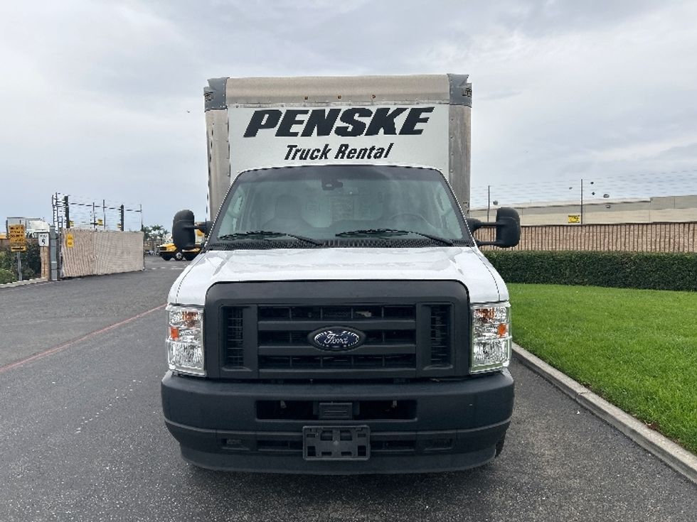 Light Duty Box Truck-Light and Medium Duty Trucks-Ford-2022-E350-La Mirada-CA-86,476\n\t\tmiles-$ 33,750 - Image 2