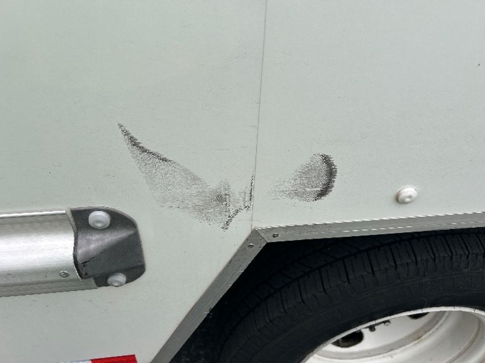 Light Duty Box Truck-Light and Medium Duty Trucks-Ford-2022-E350-La Mirada-CA-86,476\n\t\tmiles-$ 33,750 - Image 24