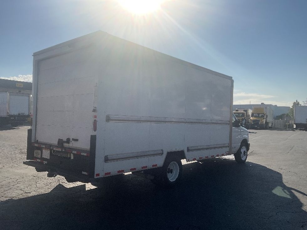 Light Duty Box Truck-Light and Medium Duty Trucks-Ford-2022-E350-La Mirada-CA-89,666\n\t\tmiles-$ 33,500 - Image 13