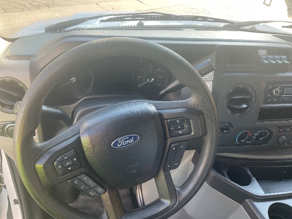 Light Duty Box Truck-Light and Medium Duty Trucks-Ford-2022-E350-La Mirada-CA-89,666\n\t\tmiles-$ 33,500 - Image 17