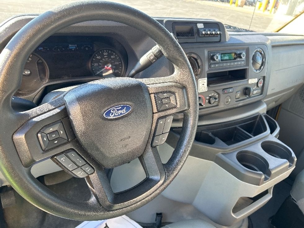 Light Duty Box Truck-Light and Medium Duty Trucks-Ford-2022-E350-La Porte-IN-112,962\n\t\tmiles-$ 24,750 - Image 15
