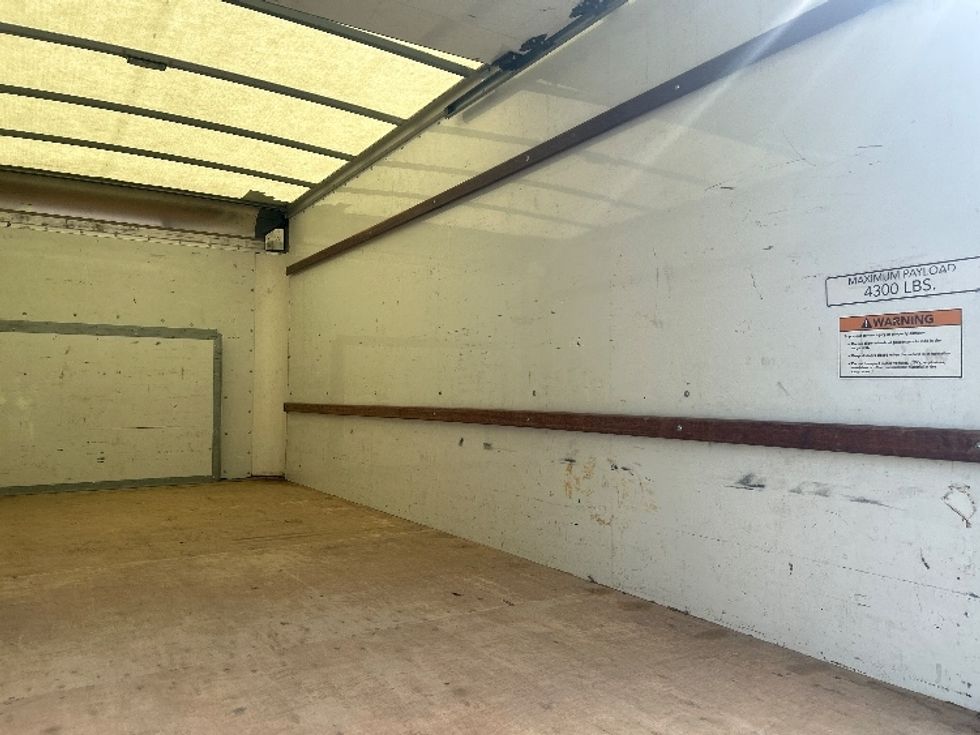 Light Duty Box Truck-Light and Medium Duty Trucks-Ford-2022-E350-Ladson-SC-115,183\n\t\tmiles-$ 30,250 - Image 11