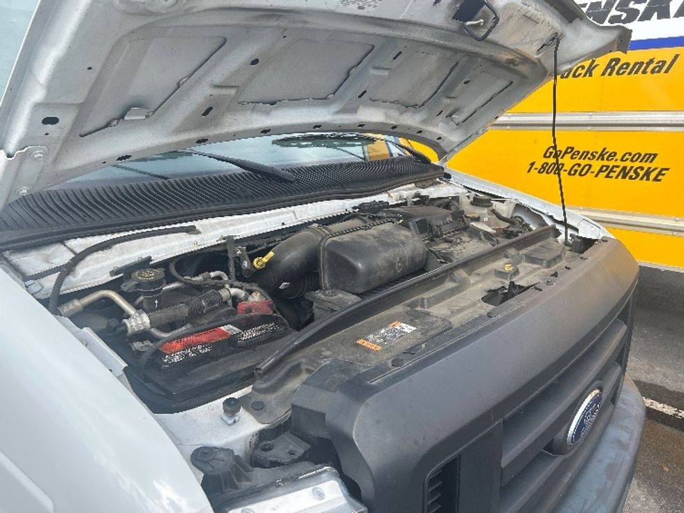 Light Duty Box Truck-Light and Medium Duty Trucks-Ford-2022-E350-Ladson-SC-115,183\n\t\tmiles-$ 30,250 - Image 22