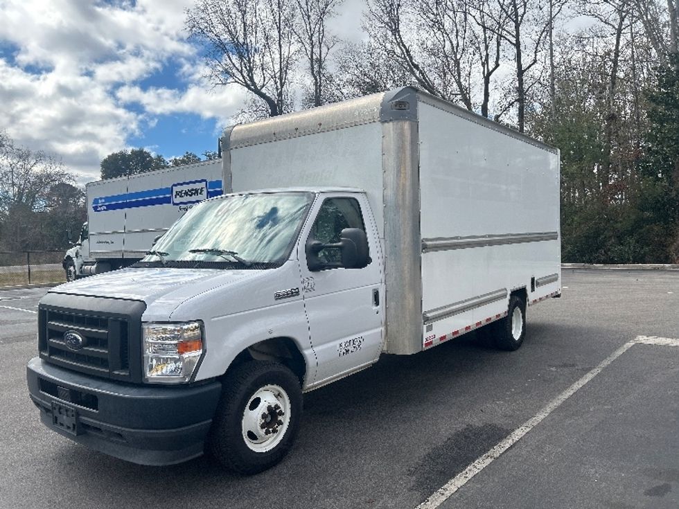 Light Duty Box Truck-Light and Medium Duty Trucks-Ford-2022-E350-Ladson-SC-115,183\n\t\tmiles-$ 30,250 - Image 3