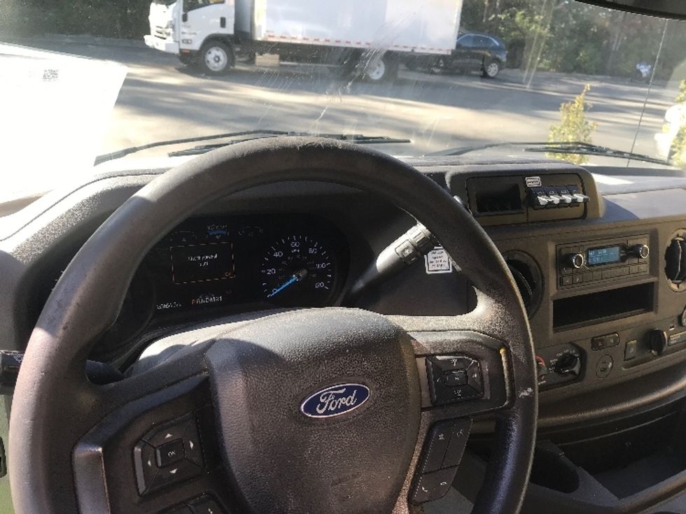 Light Duty Box Truck-Light and Medium Duty Trucks-Ford-2022-E350-Ladson-SC-133,702\n\t\tmiles-$ 27,250 - Image 17