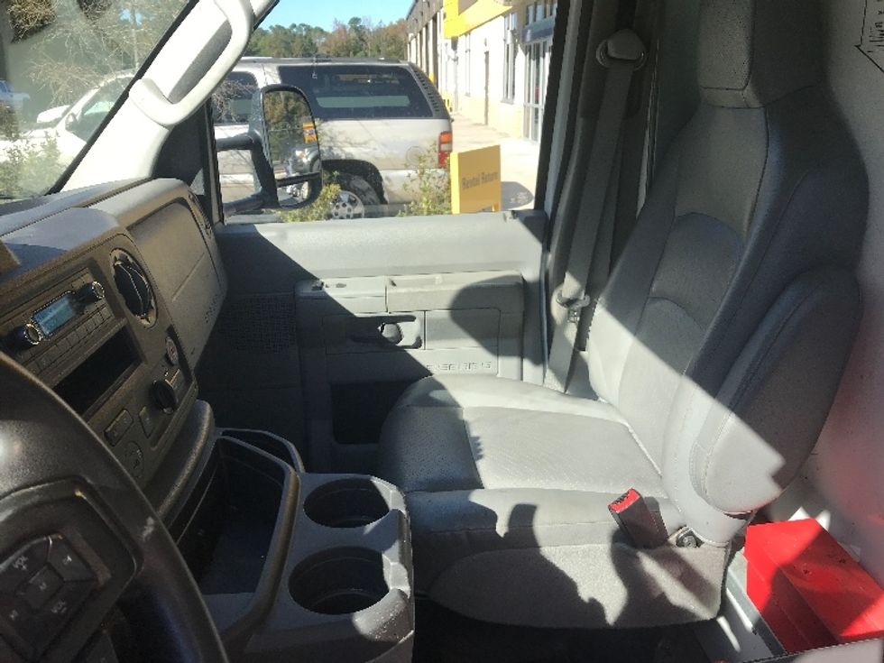 Light Duty Box Truck-Light and Medium Duty Trucks-Ford-2022-E350-Ladson-SC-133,702\n\t\tmiles-$ 27,250 - Image 18