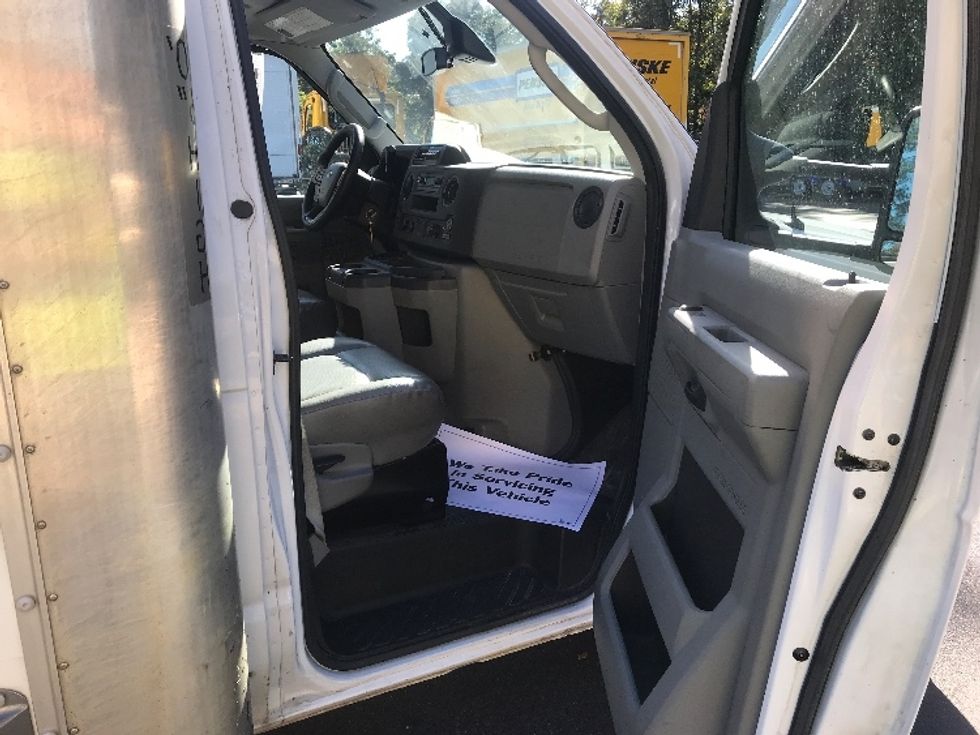 Light Duty Box Truck-Light and Medium Duty Trucks-Ford-2022-E350-Ladson-SC-133,702\n\t\tmiles-$ 27,250 - Image 19