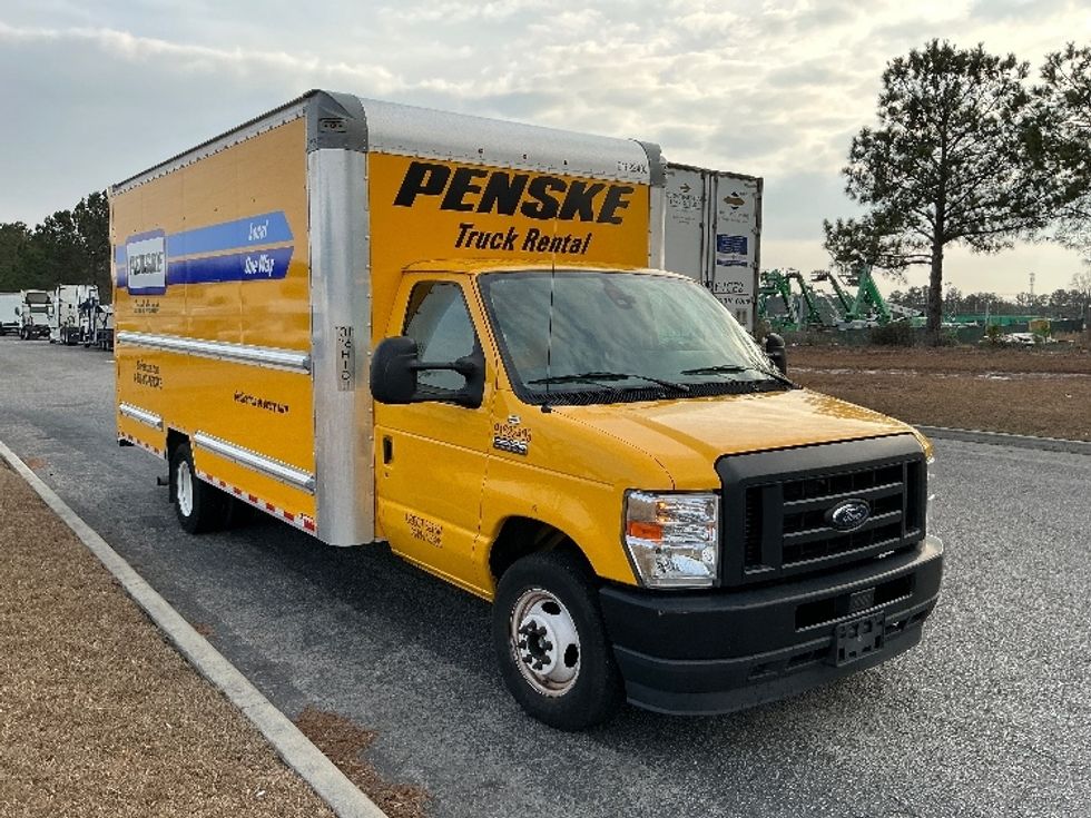 Light Duty Box Truck-Light and Medium Duty Trucks-Ford-2022-E350-Ladson-SC-90,269\n\t\tmiles-$ 32,000 - Image 1
