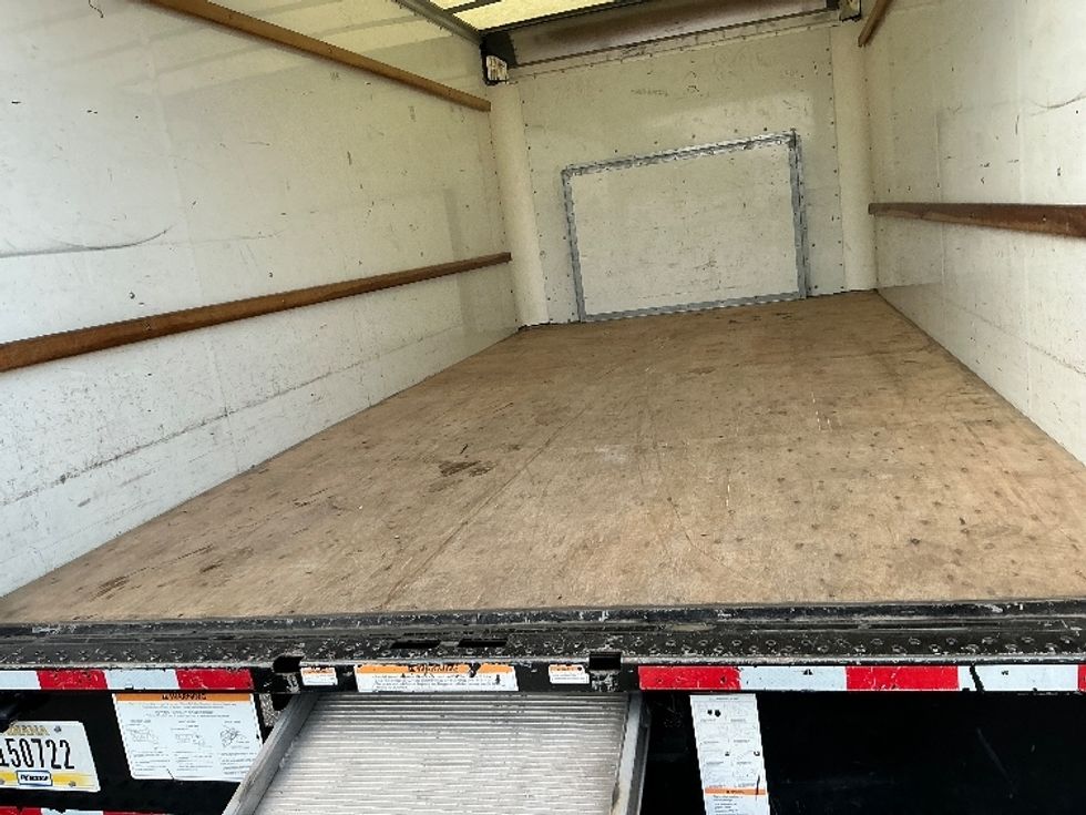 Light Duty Box Truck-Light and Medium Duty Trucks-Ford-2022-E350-Ladson-SC-90,269\n\t\tmiles-$ 32,000 - Image 10