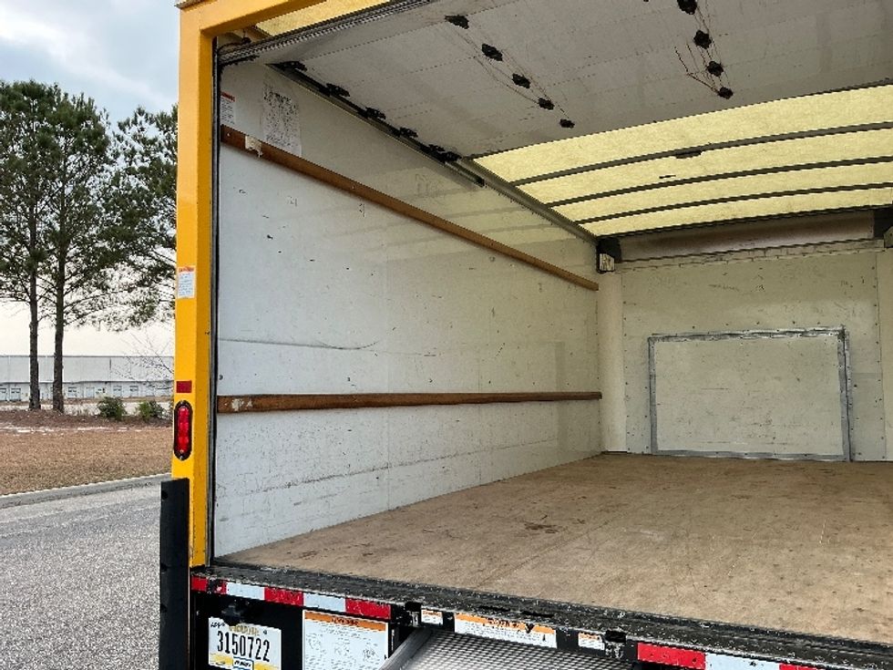 Light Duty Box Truck-Light and Medium Duty Trucks-Ford-2022-E350-Ladson-SC-90,269\n\t\tmiles-$ 32,000 - Image 11