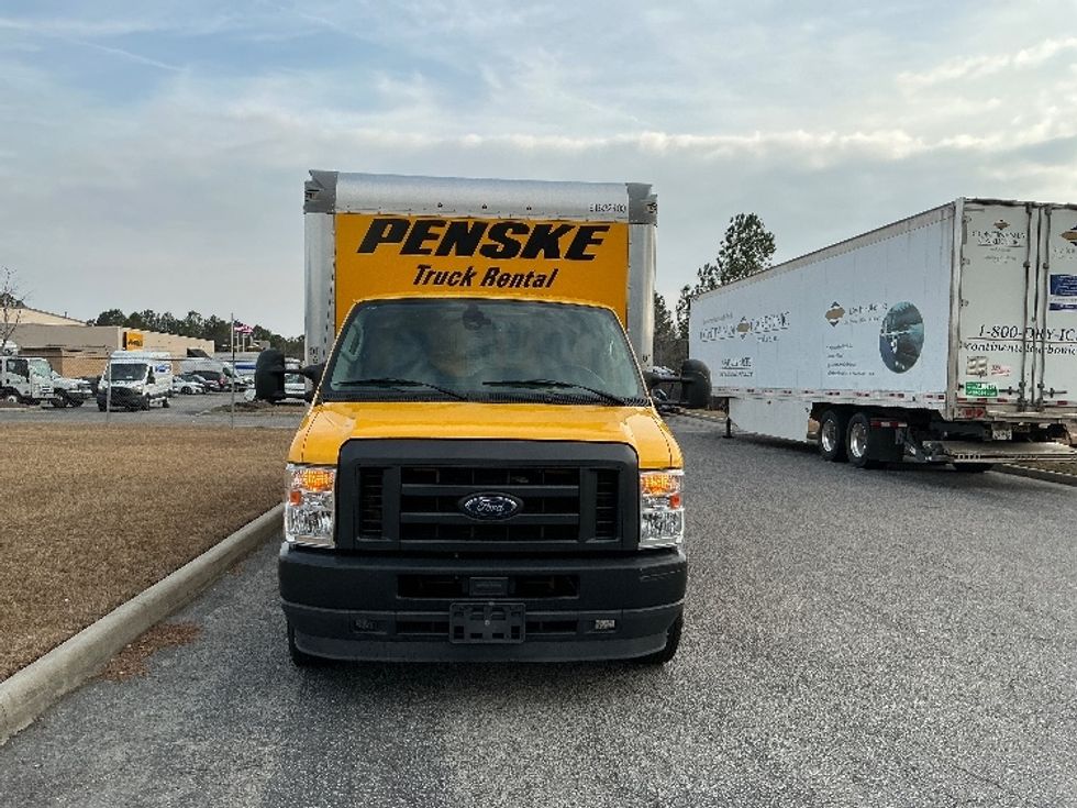 Light Duty Box Truck-Light and Medium Duty Trucks-Ford-2022-E350-Ladson-SC-90,269\n\t\tmiles-$ 32,000 - Image 2