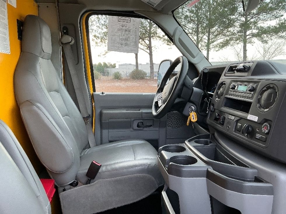 Light Duty Box Truck-Light and Medium Duty Trucks-Ford-2022-E350-Ladson-SC-90,269\n\t\tmiles-$ 32,000 - Image 22