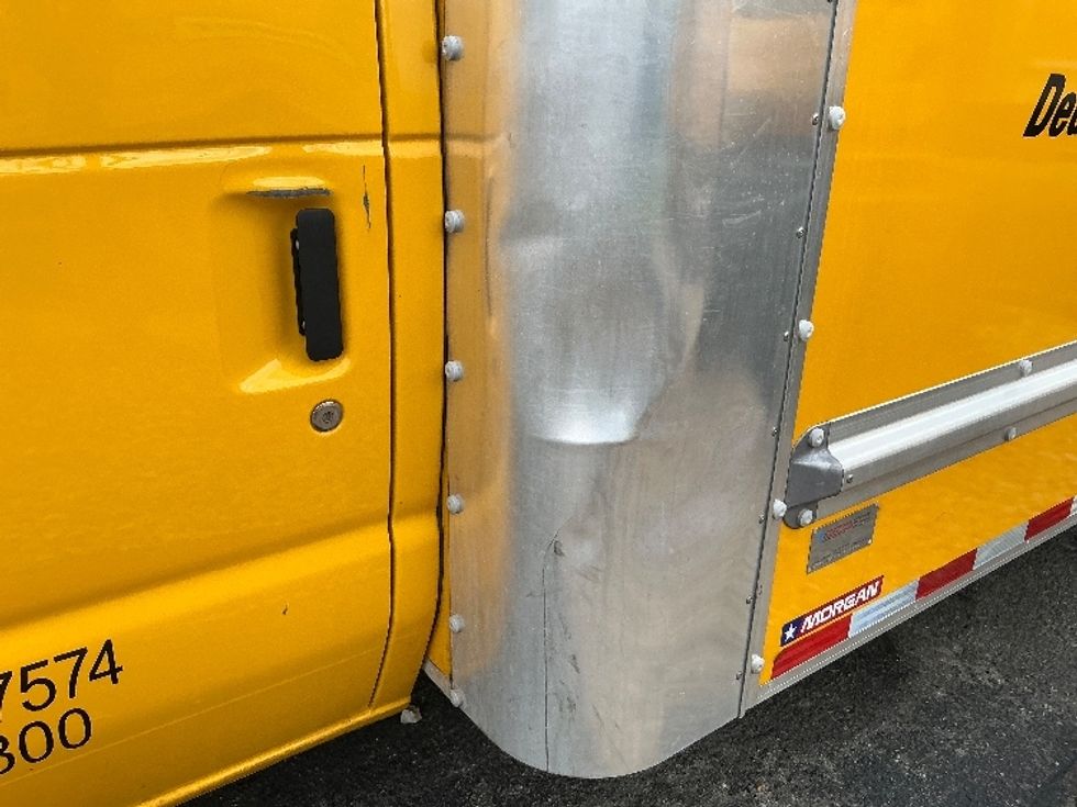 Light Duty Box Truck-Light and Medium Duty Trucks-Ford-2022-E350-Ladson-SC-90,269\n\t\tmiles-$ 32,000 - Image 25