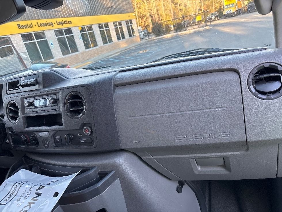 Light Duty Box Truck-Light and Medium Duty Trucks-Ford-2022-E350-Ladson-SC-90,364\n\t\tmiles-$ 30,750 - Image 20