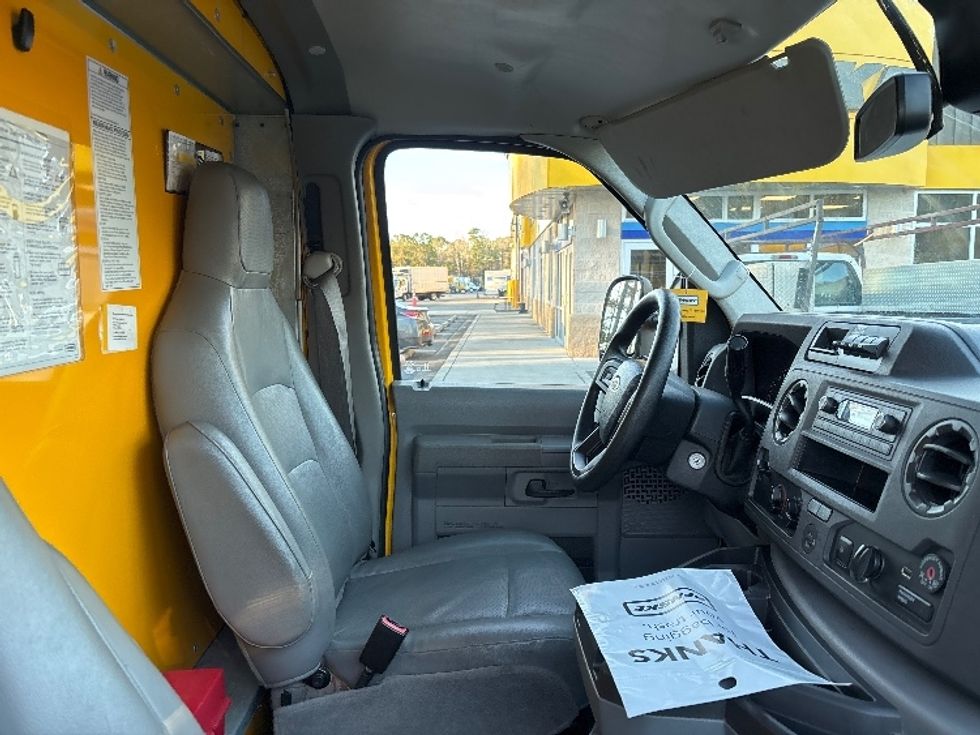 Light Duty Box Truck-Light and Medium Duty Trucks-Ford-2022-E350-Ladson-SC-90,364\n\t\tmiles-$ 30,750 - Image 21