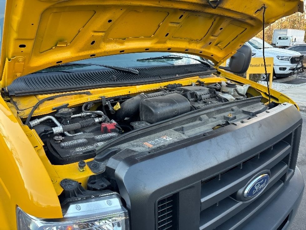 Light Duty Box Truck-Light and Medium Duty Trucks-Ford-2022-E350-Ladson-SC-90,364\n\t\tmiles-$ 30,750 - Image 22