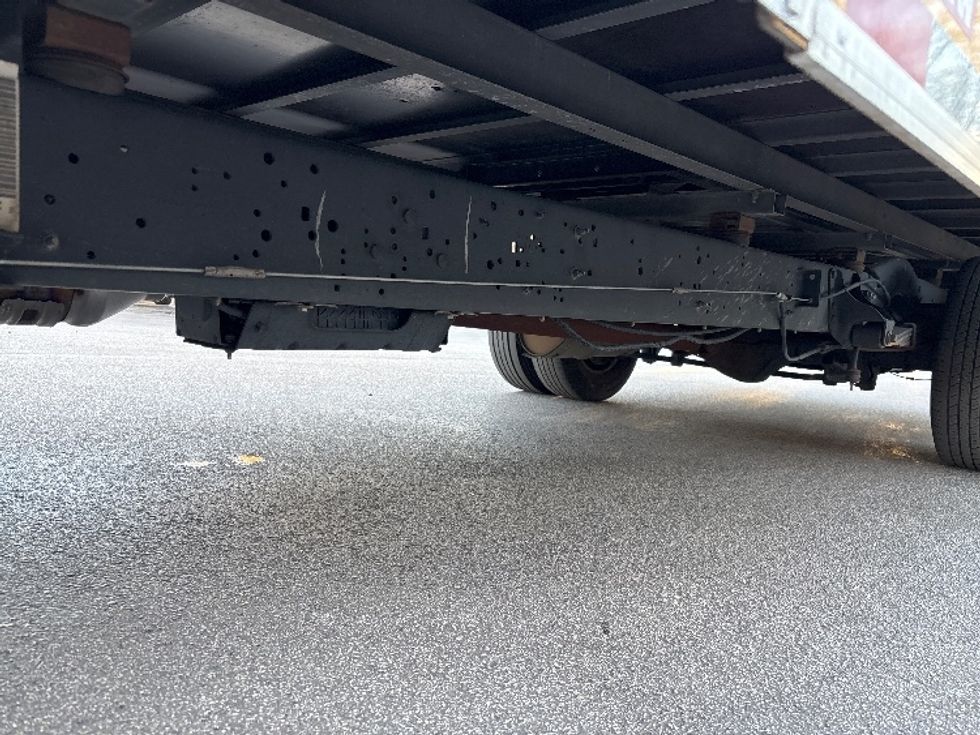 Light Duty Box Truck-Light and Medium Duty Trucks-Ford-2022-E350-Ladson-SC-90,364\n\t\tmiles-$ 30,750 - Image 5