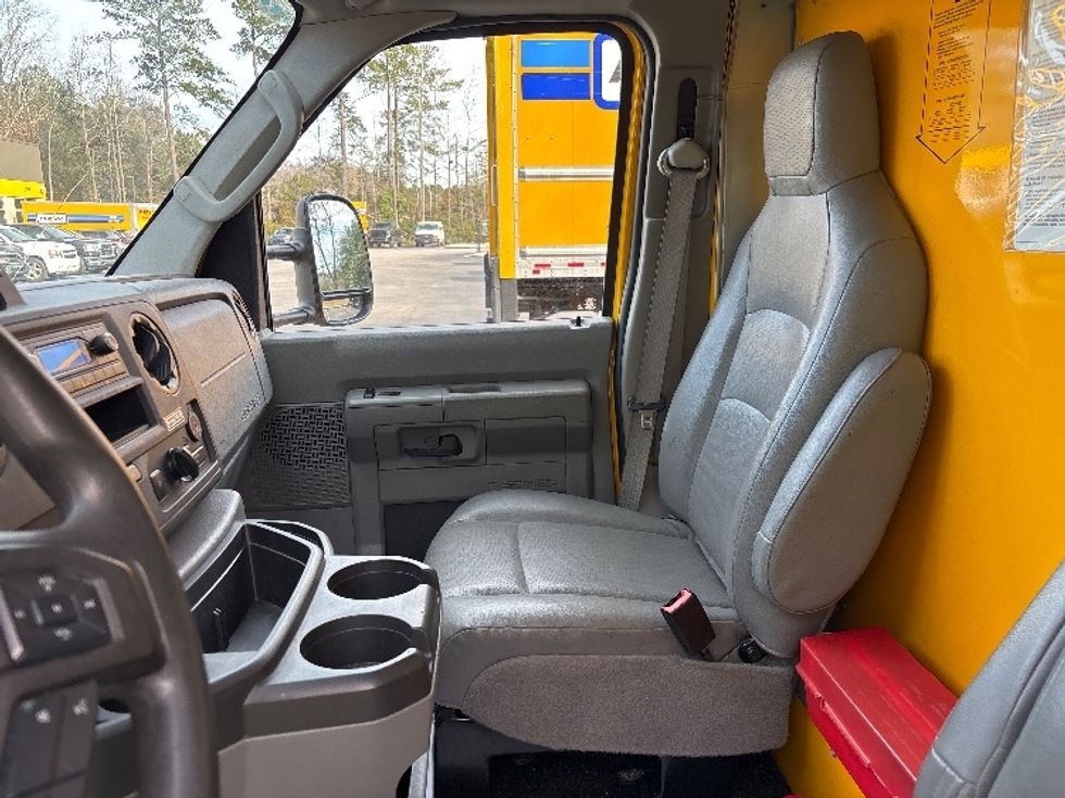 Light Duty Box Truck-Light and Medium Duty Trucks-Ford-2022-E350-Ladson-SC-91,068\n\t\tmiles-$ 30,750 - Image 18