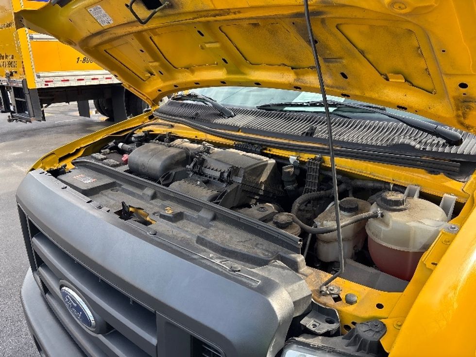 Light Duty Box Truck-Light and Medium Duty Trucks-Ford-2022-E350-Ladson-SC-91,068\n\t\tmiles-$ 30,750 - Image 23