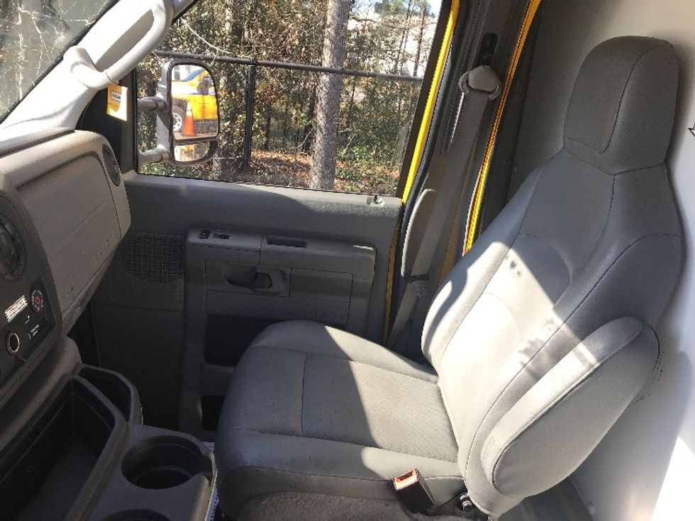 Light Duty Box Truck-Light and Medium Duty Trucks-Ford-2022-E350-Ladson-SC-92,232\n\t\tmiles-$ 30,750 - Image 19