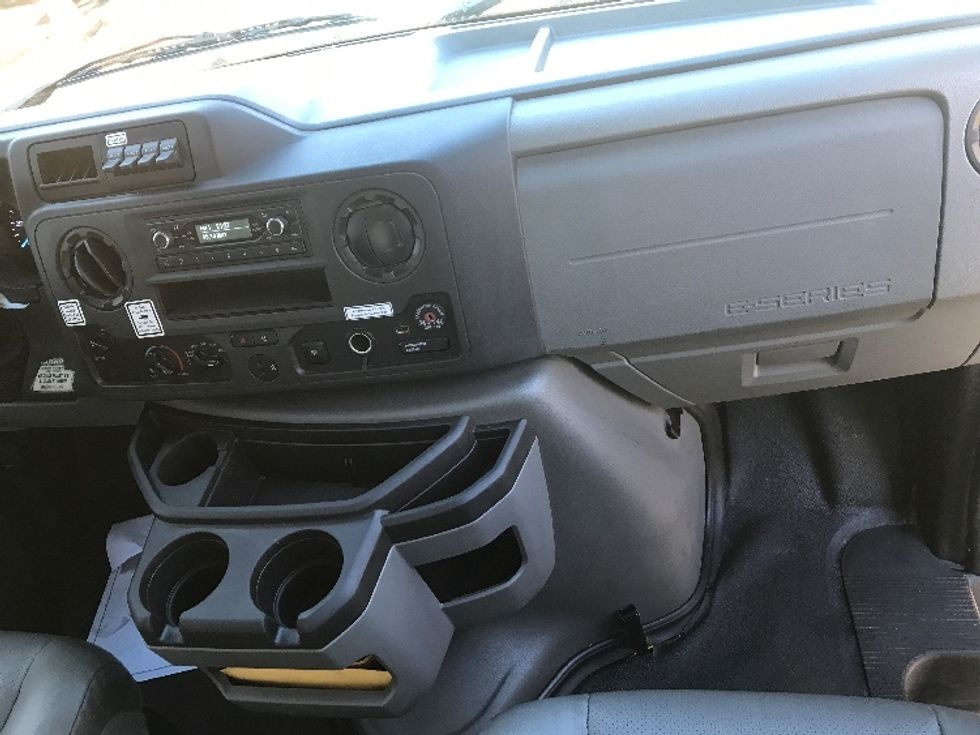 Light Duty Box Truck-Light and Medium Duty Trucks-Ford-2022-E350-Ladson-SC-92,232\n\t\tmiles-$ 30,750 - Image 21