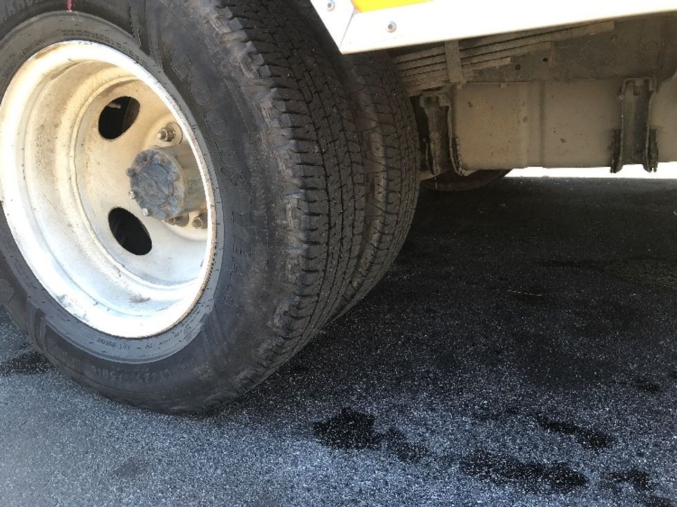 Light Duty Box Truck-Light and Medium Duty Trucks-Ford-2022-E350-Ladson-SC-92,232\n\t\tmiles-$ 30,750 - Image 28