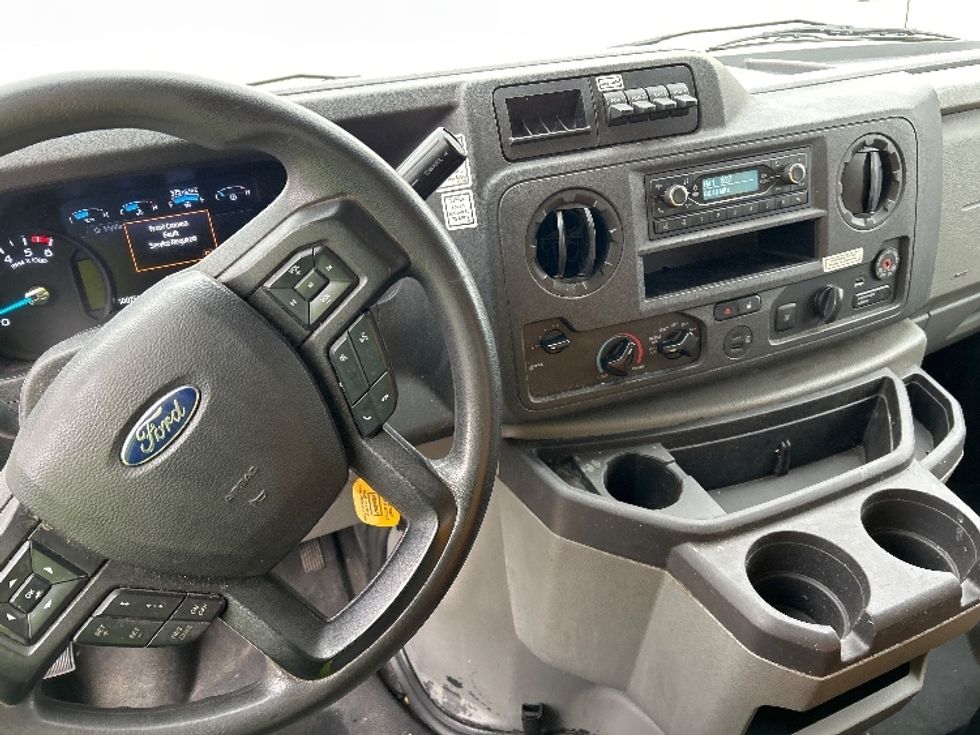 Light Duty Box Truck-Light and Medium Duty Trucks-Ford-2022-E350-Lafayette-LA-100,755\n\t\tmiles-$ 27,750 - Image 14