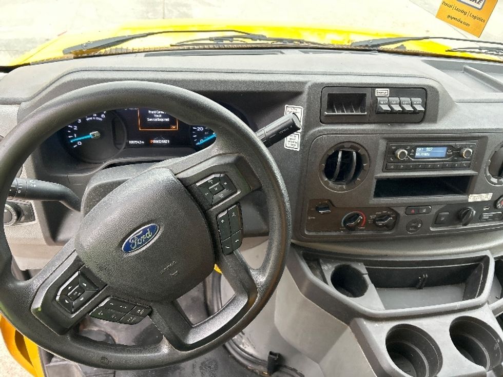Light Duty Box Truck-Light and Medium Duty Trucks-Ford-2022-E350-Lafayette-LA-100,755\n\t\tmiles-$ 27,750 - Image 15