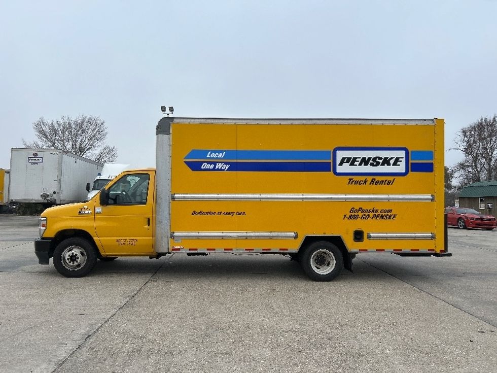 Light Duty Box Truck-Light and Medium Duty Trucks-Ford-2022-E350-Lafayette-LA-100,755\n\t\tmiles-$ 27,750 - Image 4