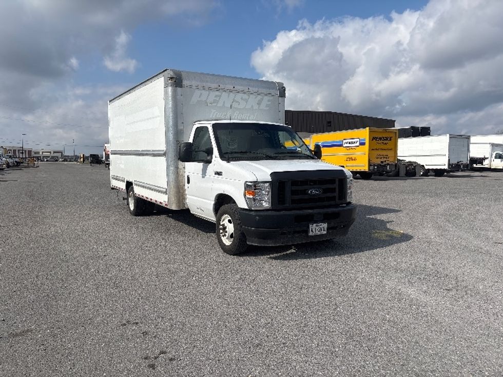 Light Duty Box Truck-Light and Medium Duty Trucks-Ford-2022-E350-Lafayette-LA-104,301\n\t\tmiles-$ 30,000 - Image 1