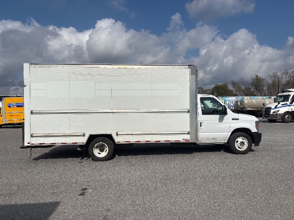 Light Duty Box Truck-Light and Medium Duty Trucks-Ford-2022-E350-Lafayette-LA-104,301\n\t\tmiles-$ 30,000 - Image 15