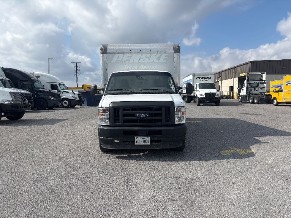 Light Duty Box Truck-Light and Medium Duty Trucks-Ford-2022-E350-Lafayette-LA-104,301\n\t\tmiles-$ 30,000 - Image 2