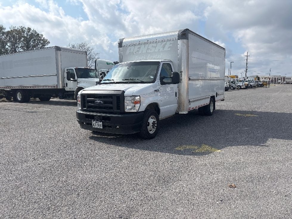 Light Duty Box Truck-Light and Medium Duty Trucks-Ford-2022-E350-Lafayette-LA-104,301\n\t\tmiles-$ 30,000 - Image 3