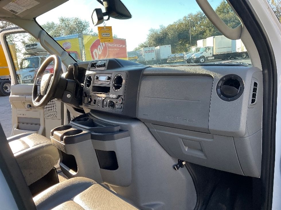 Light Duty Box Truck-Light and Medium Duty Trucks-Ford-2022-E350-Lakeland-FL-56,504\n\t\tmiles-$ 43,500 - Image 21
