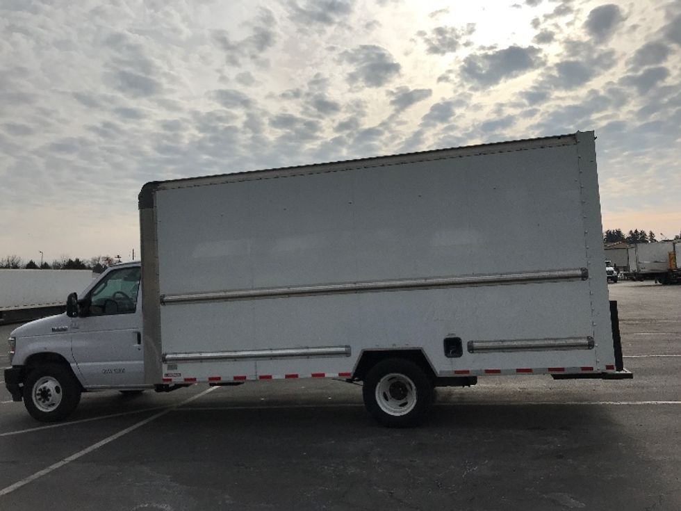 Light Duty Box Truck-Light and Medium Duty Trucks-Ford-2022-E350-Lancaster-PA-92,938\n\t\tmiles-$ 30,750 - Image 4