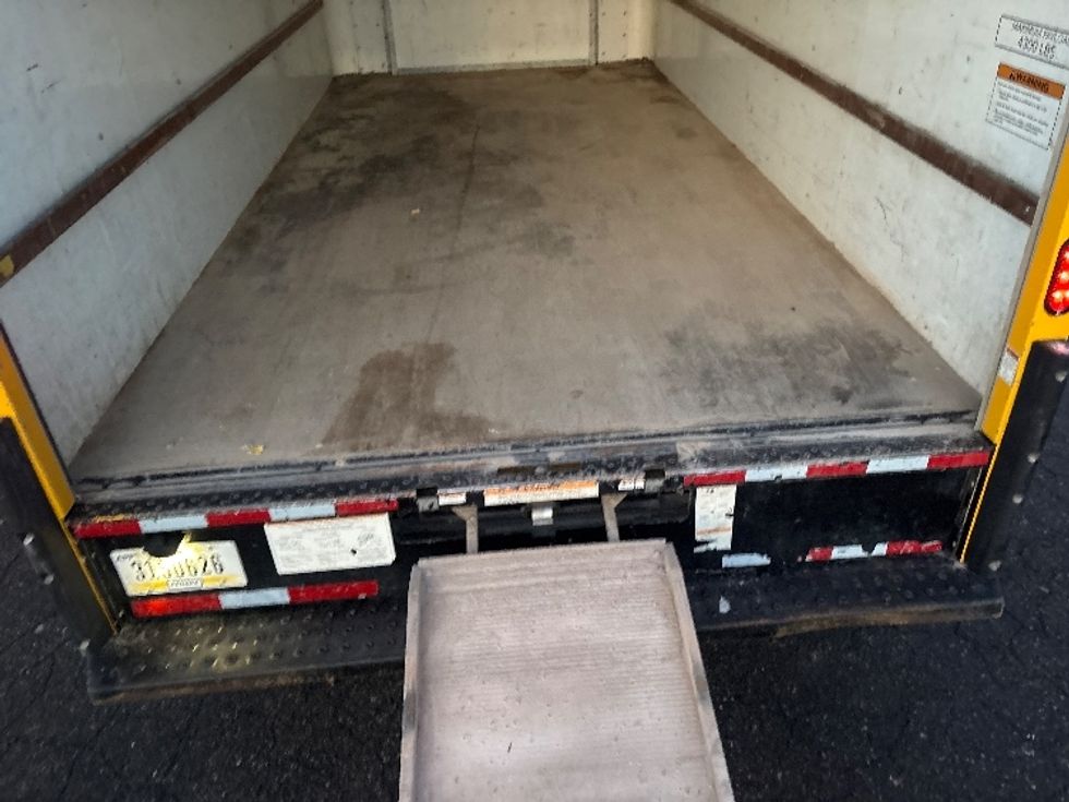Light Duty Box Truck-Light and Medium Duty Trucks-Ford-2022-E350-Lansing-MI-101,372\n\t\tmiles-$ 27,500 - Image 10