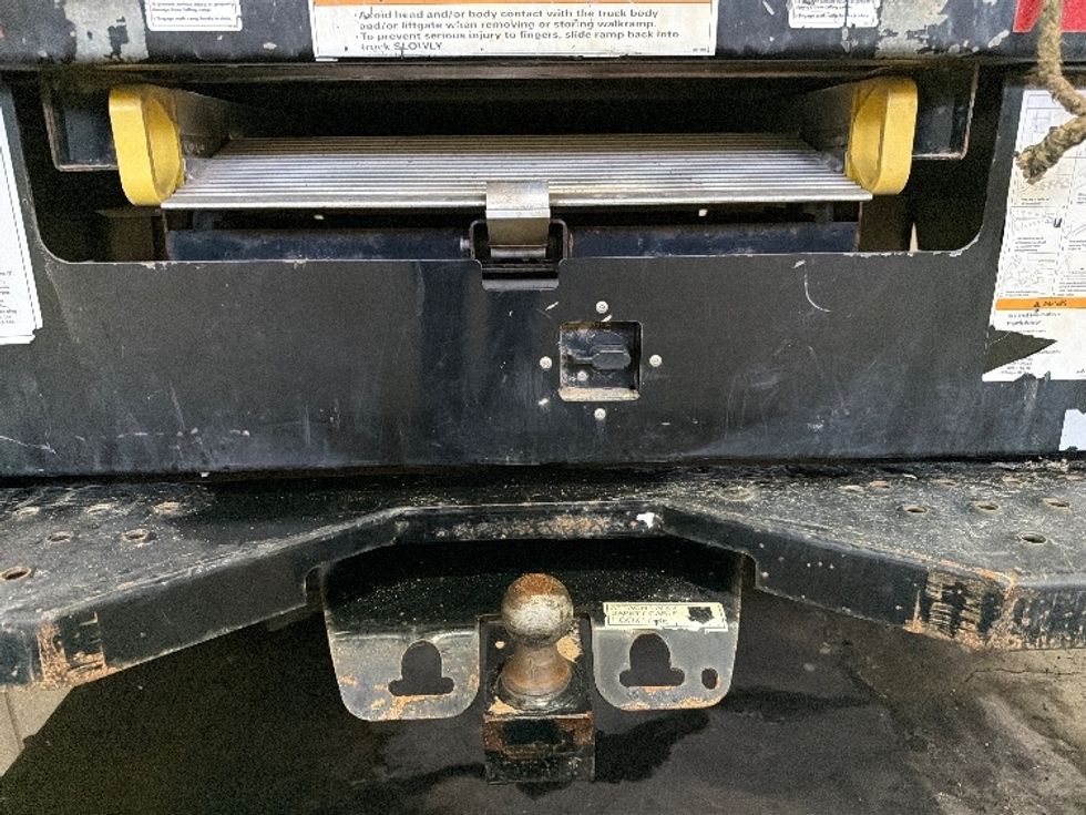 Light Duty Box Truck-Light and Medium Duty Trucks-Ford-2022-E350-Lansing-MI-101,372\n\t\tmiles-$ 27,500 - Image 25