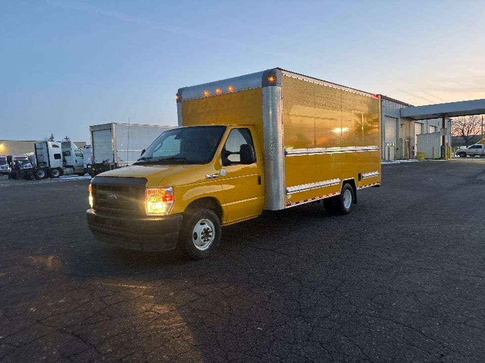 Light Duty Box Truck-Light and Medium Duty Trucks-Ford-2022-E350-Lansing-MI-101,372\n\t\tmiles-$ 27,500 - Image 3