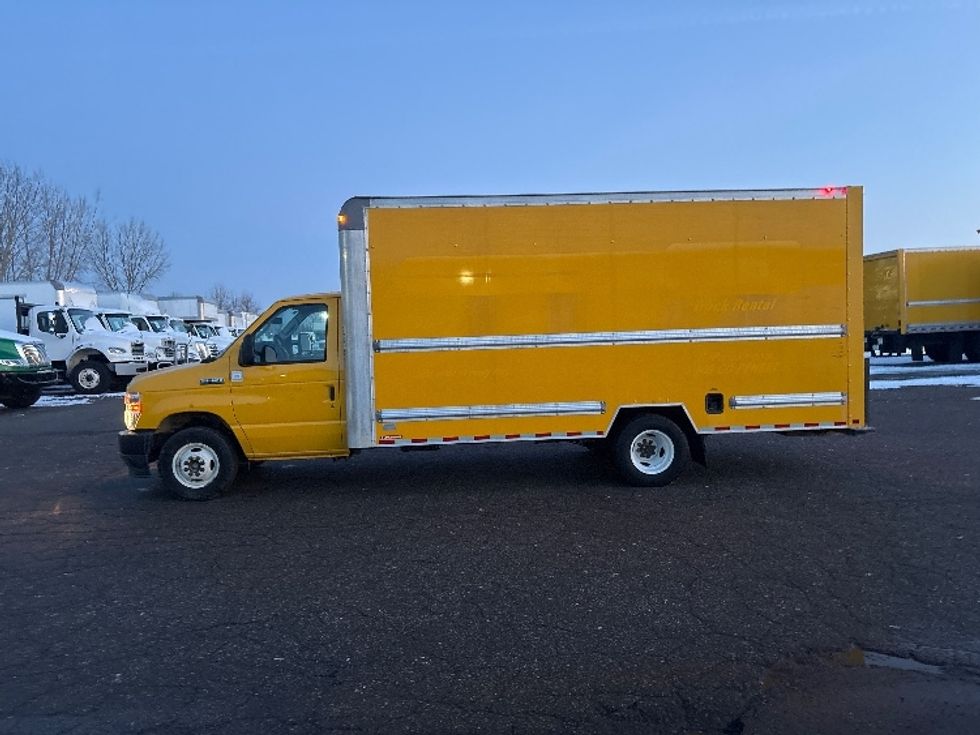 Light Duty Box Truck-Light and Medium Duty Trucks-Ford-2022-E350-Lansing-MI-101,372\n\t\tmiles-$ 27,500 - Image 4