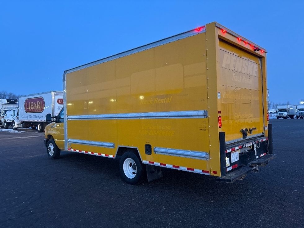 Light Duty Box Truck-Light and Medium Duty Trucks-Ford-2022-E350-Lansing-MI-101,372\n\t\tmiles-$ 27,500 - Image 6