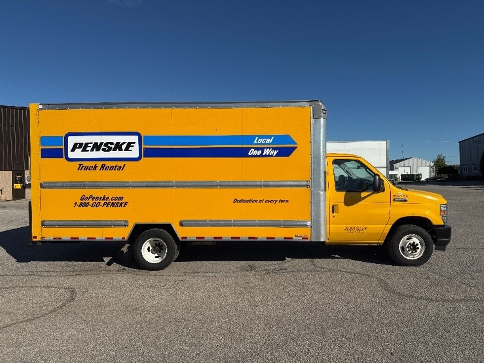 Light Duty Box Truck-Light and Medium Duty Trucks-Ford-2022-E350-Lansing-MI-74,642\n\t\tmiles-$ 34,500 - Image 15