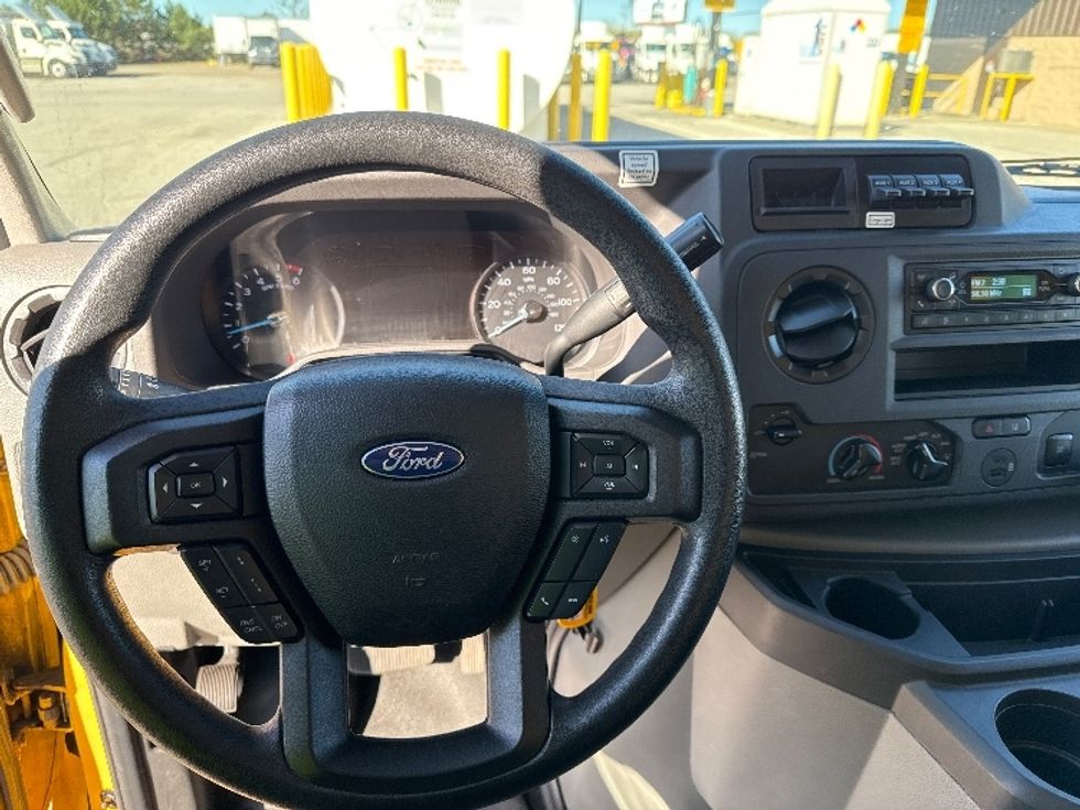 Light Duty Box Truck-Light and Medium Duty Trucks-Ford-2022-E350-Lansing-MI-74,642\n\t\tmiles-$ 34,500 - Image 18