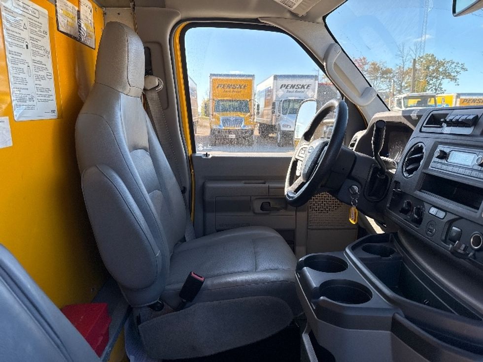 Light Duty Box Truck-Light and Medium Duty Trucks-Ford-2022-E350-Lansing-MI-74,642\n\t\tmiles-$ 34,500 - Image 22