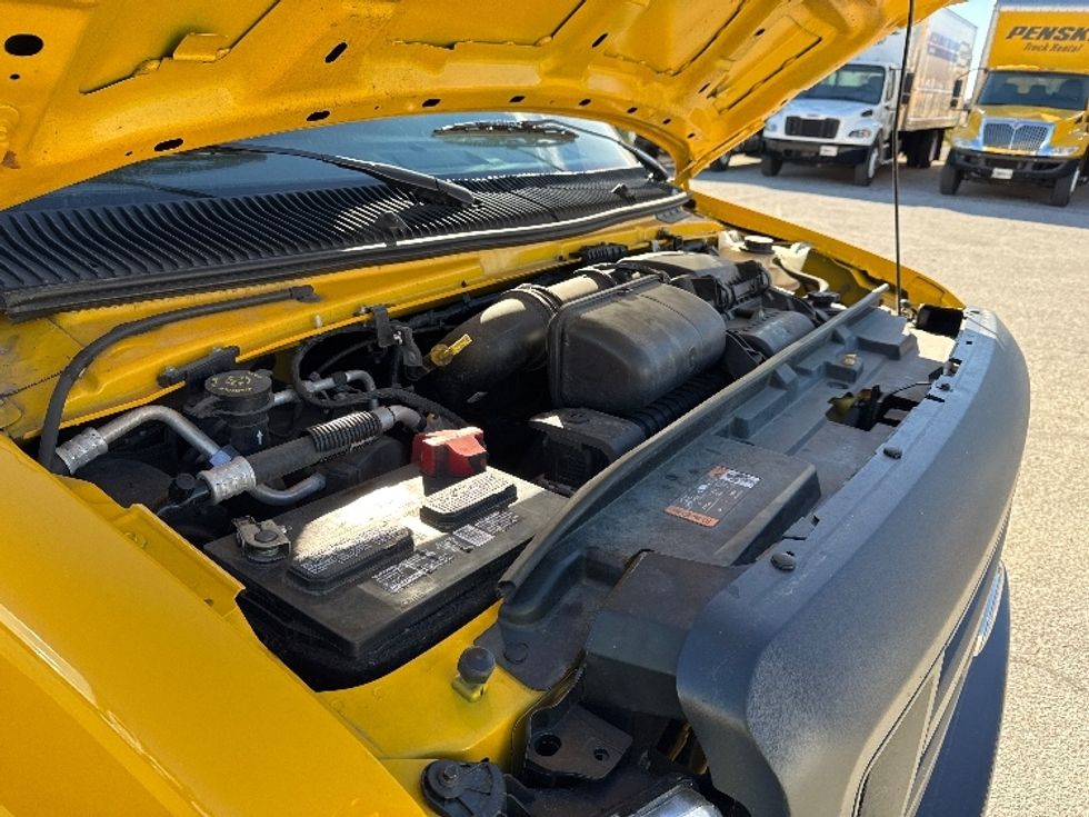 Light Duty Box Truck-Light and Medium Duty Trucks-Ford-2022-E350-Lansing-MI-74,642\n\t\tmiles-$ 34,500 - Image 23