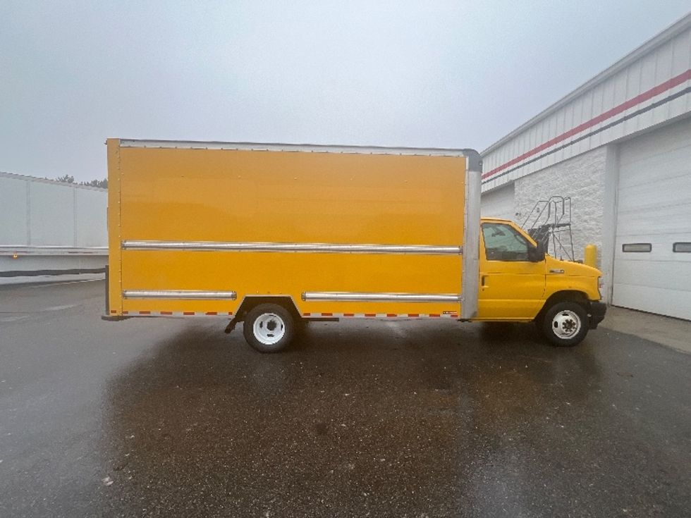 Light Duty Box Truck-Light and Medium Duty Trucks-Ford-2022-E350-Lansing-MI-92,765\n\t\tmiles-$ 28,500 - Image 15