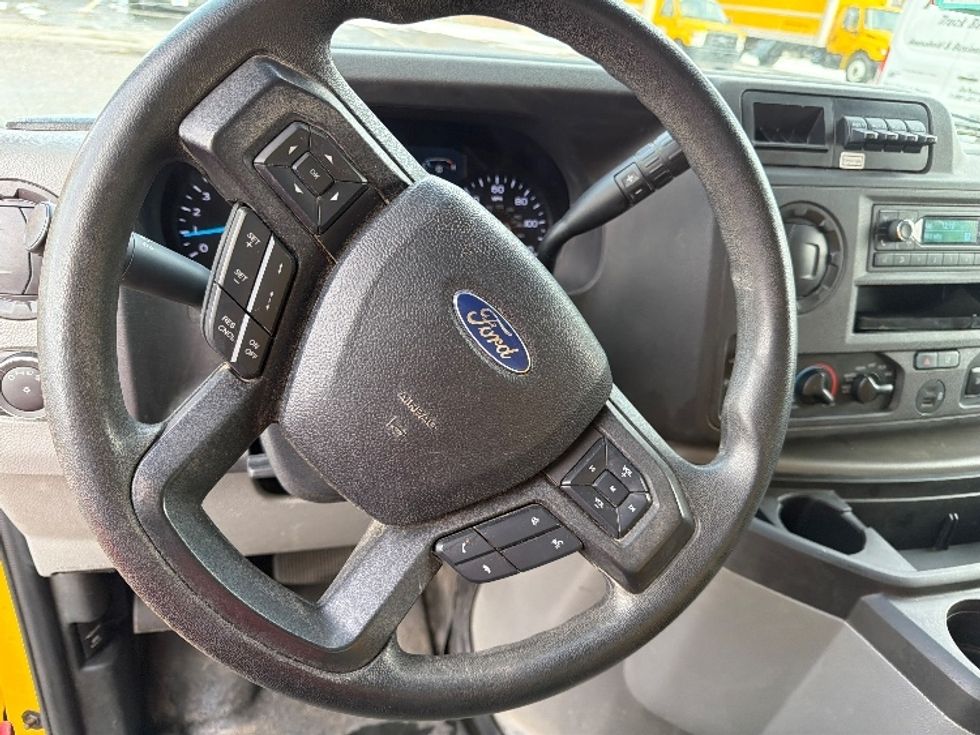 Light Duty Box Truck-Light and Medium Duty Trucks-Ford-2022-E350-Lansing-MI-92,765\n\t\tmiles-$ 28,500 - Image 18