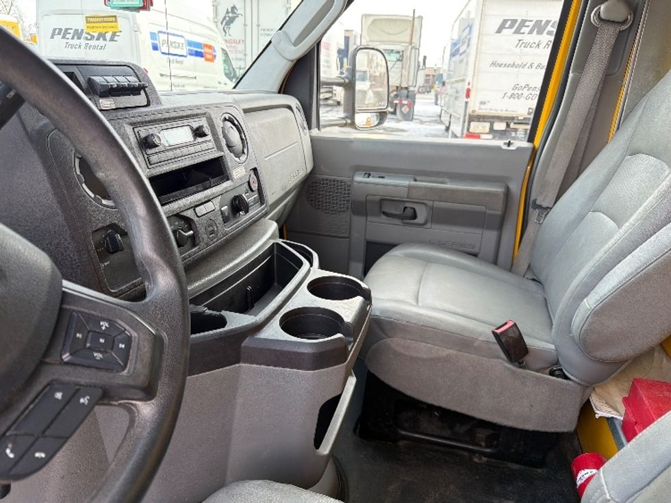 Light Duty Box Truck-Light and Medium Duty Trucks-Ford-2022-E350-Lansing-MI-92,765\n\t\tmiles-$ 28,500 - Image 19