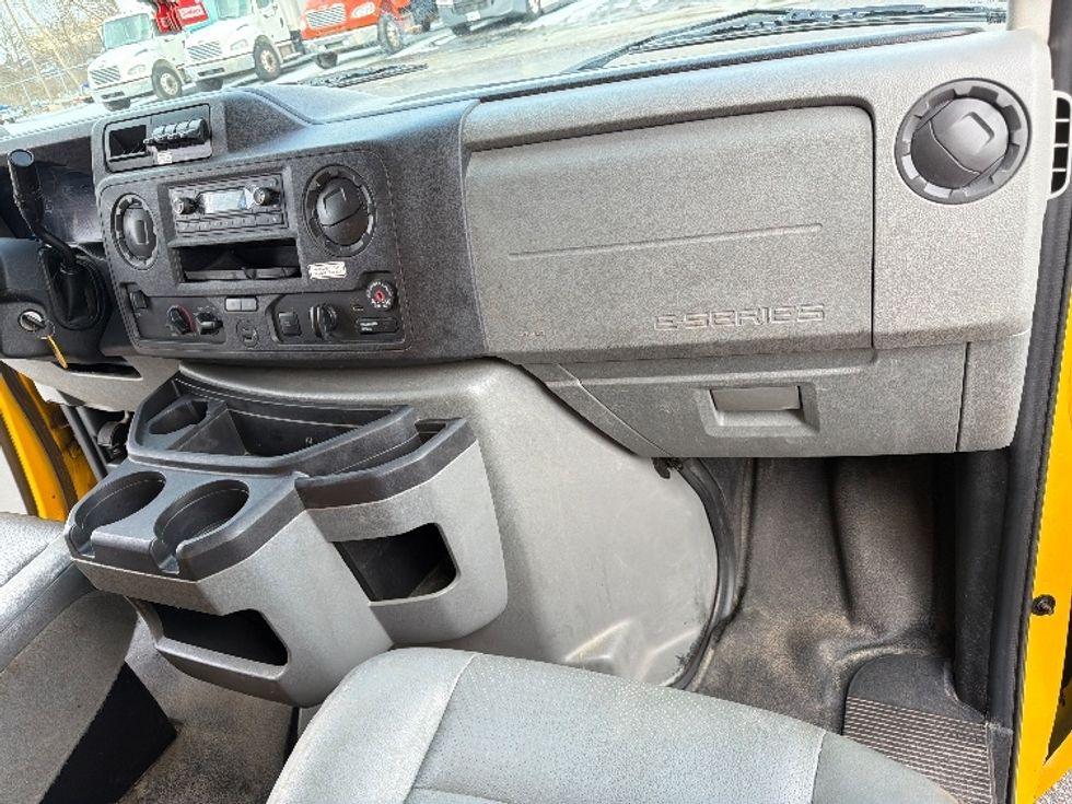 Light Duty Box Truck-Light and Medium Duty Trucks-Ford-2022-E350-Lansing-MI-92,765\n\t\tmiles-$ 28,500 - Image 21