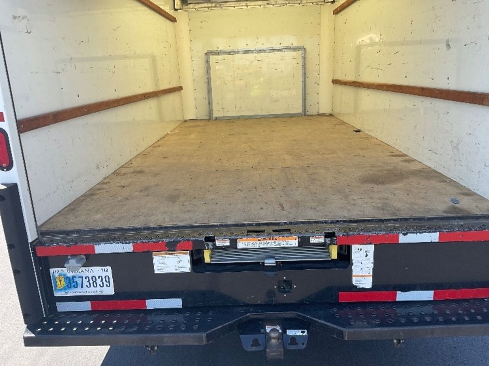Light Duty Box Truck-Light and Medium Duty Trucks-Ford-2022-E350-Las Vegas-NV-103,200\n\t\tmiles-$ 31,000 - Image 8