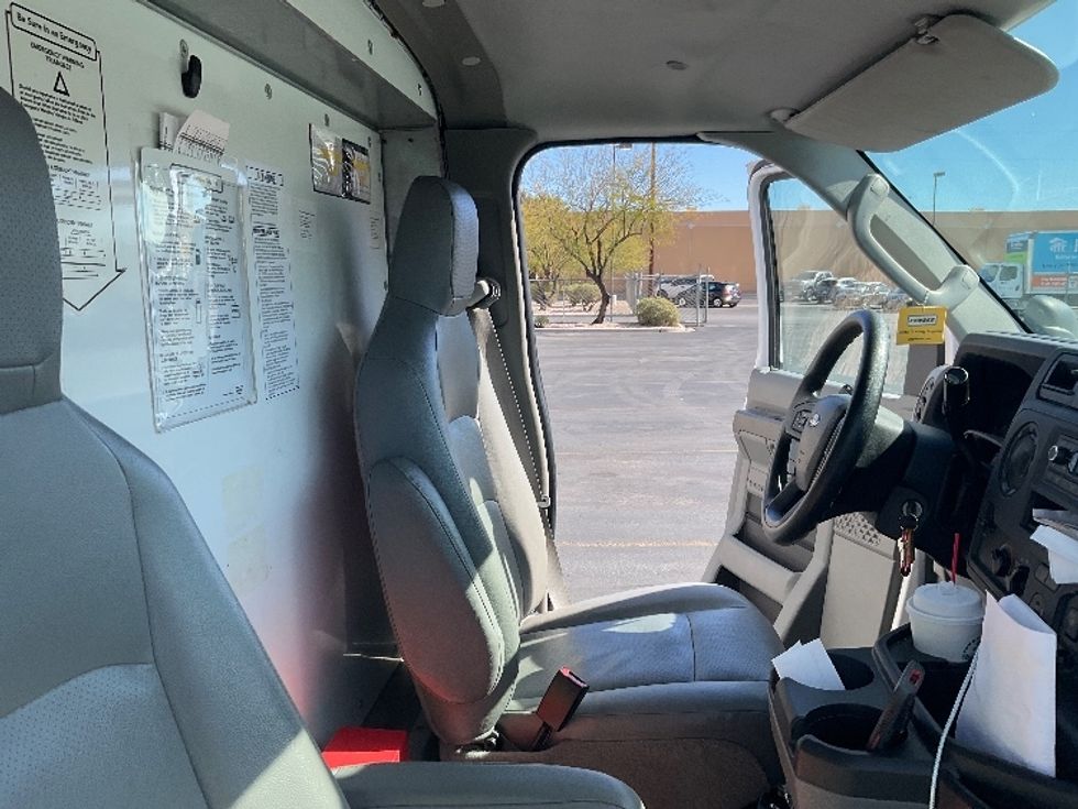 Light Duty Box Truck-Light and Medium Duty Trucks-Ford-2022-E350-Las Vegas-NV-112,137\n\t\tmiles-$ 30,500 - Image 17